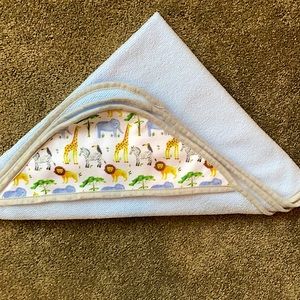 🦊 2/$4 Super Soft Hooded Towels Safari Animals